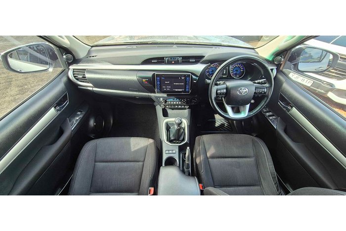 2019 Toyota Hilux SR5