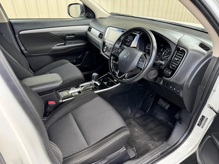 2018 Mitsubishi Outlander LS