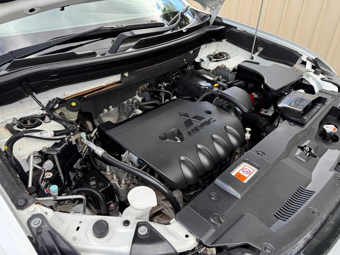 2018 Mitsubishi Outlander LS