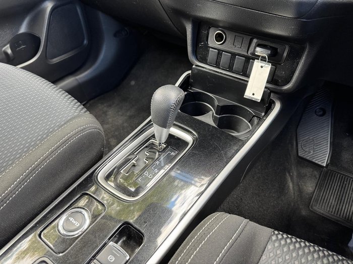 2018 Mitsubishi Outlander LS