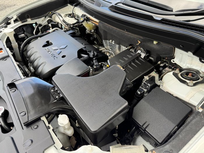 2018 Mitsubishi Outlander LS