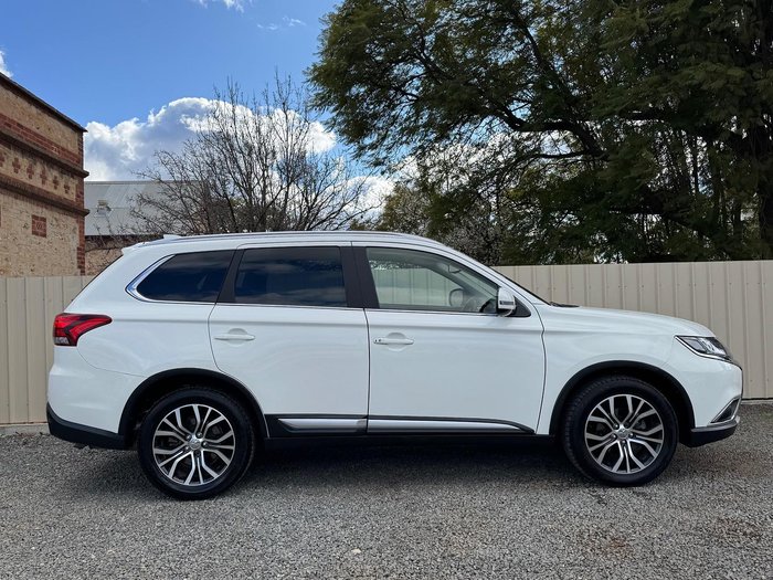 2018 Mitsubishi Outlander LS