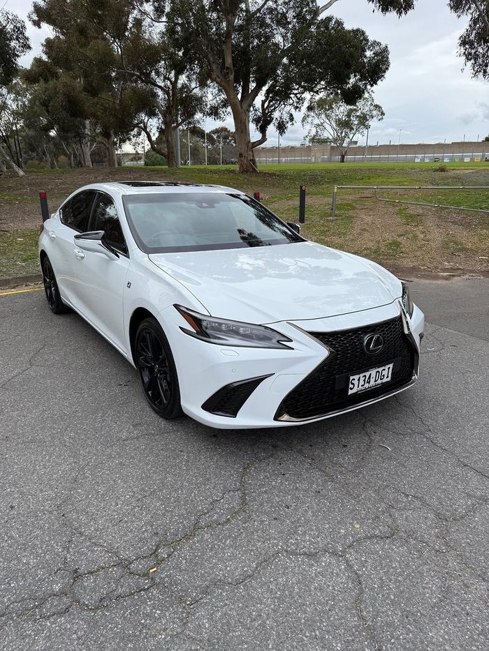 2024 Lexus ES 300h F Sport