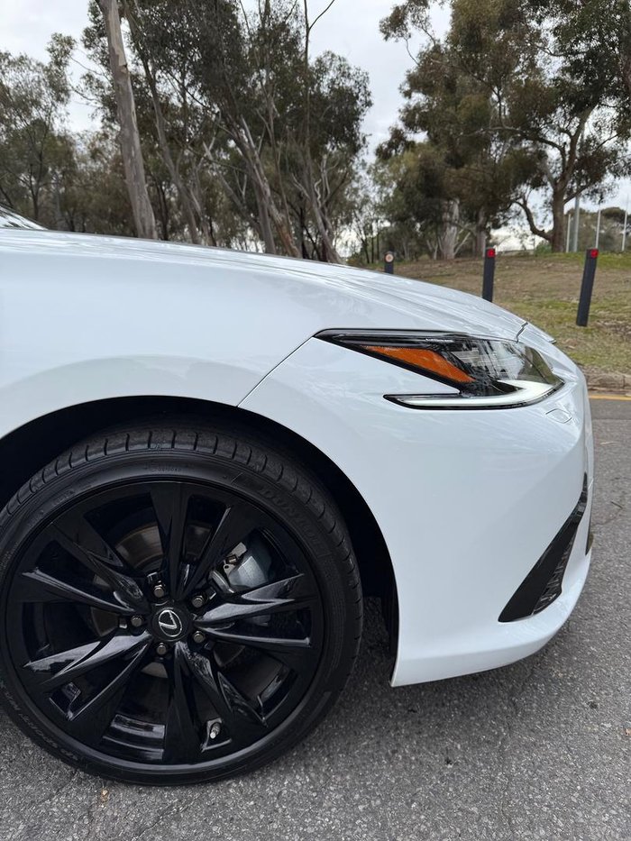 2024 Lexus ES 300h F Sport