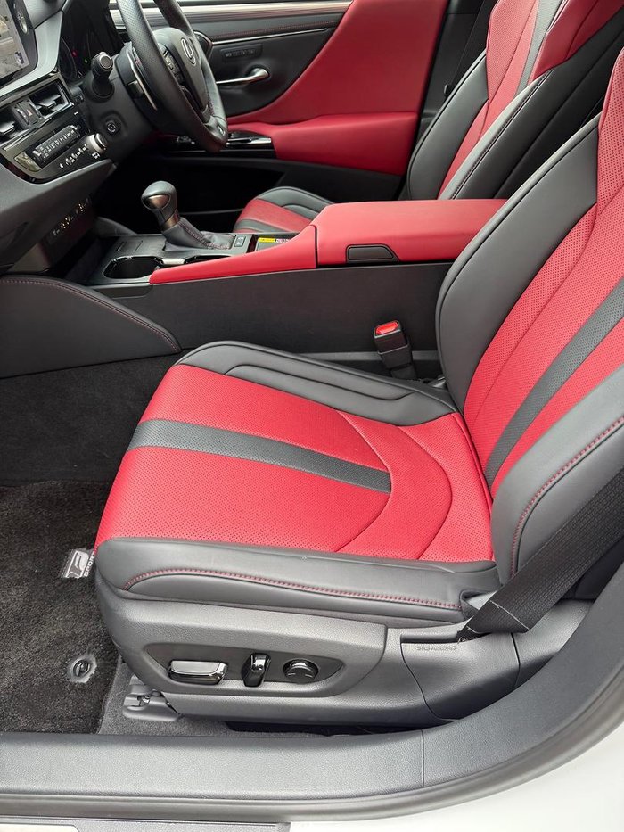 2024 Lexus ES 300h F Sport