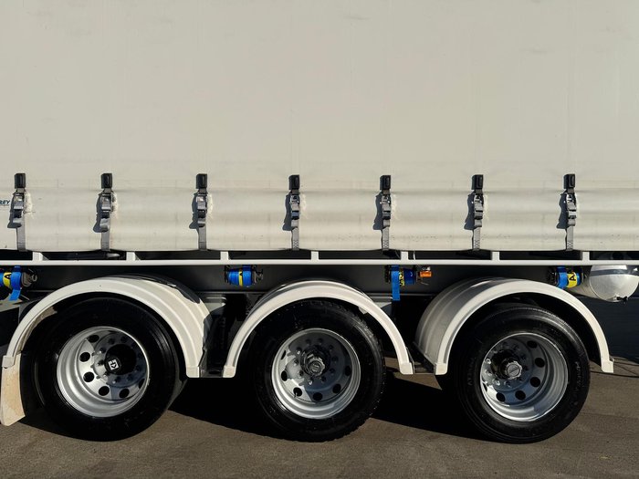 2012 Vawdrey St3 20 Pallet Sd Curtain Sider, Fork Lift Floor