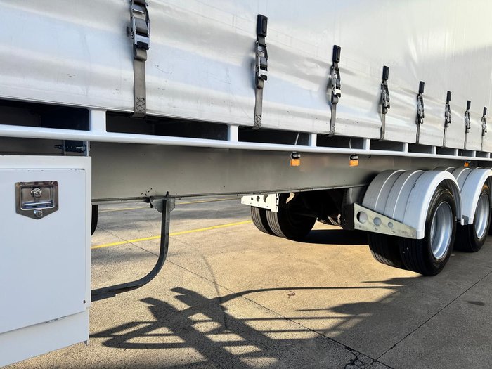 2012 Vawdrey St3 20 Pallet Sd Curtain Sider, Fork Lift Floor