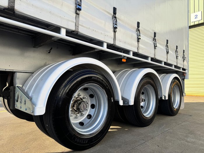 2012 Vawdrey St3 20 Pallet Sd Curtain Sider, Fork Lift Floor