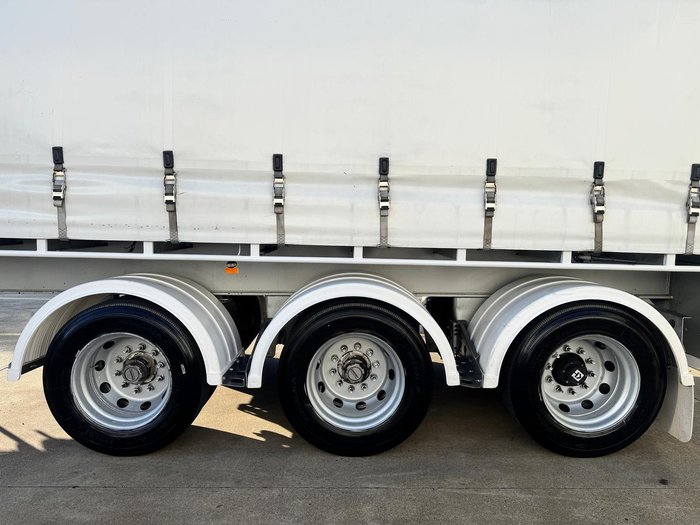 2012 Vawdrey St3 20 Pallet Sd Curtain Sider, Fork Lift Floor
