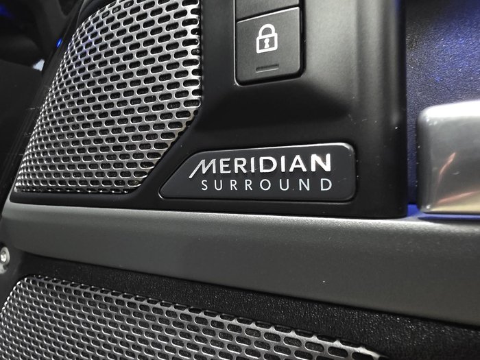 2020 Land Rover Defender 110 P400 X