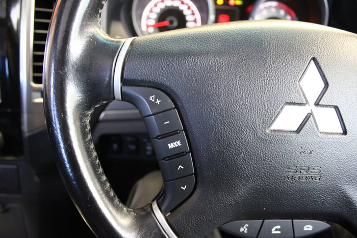 2020 Mitsubishi Pajero