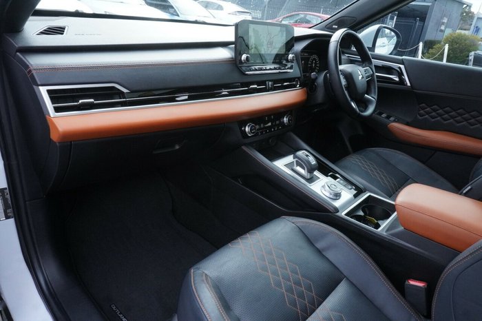 2021 Mitsubishi Outlander Exceed Tourer