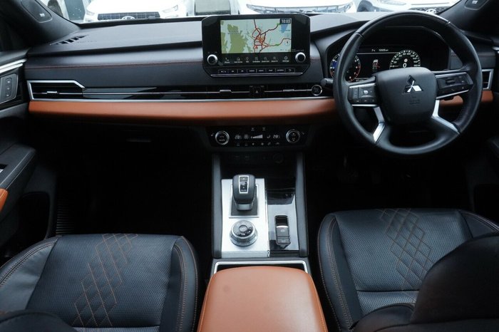 2021 Mitsubishi Outlander Exceed Tourer