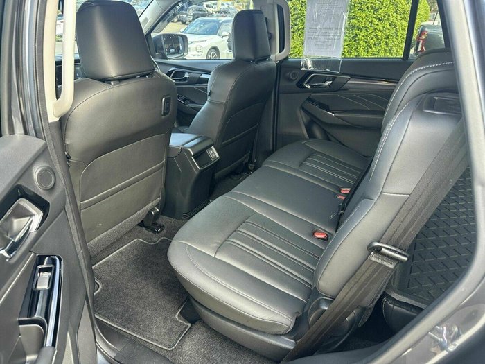 2023 Isuzu MU-X LS-T