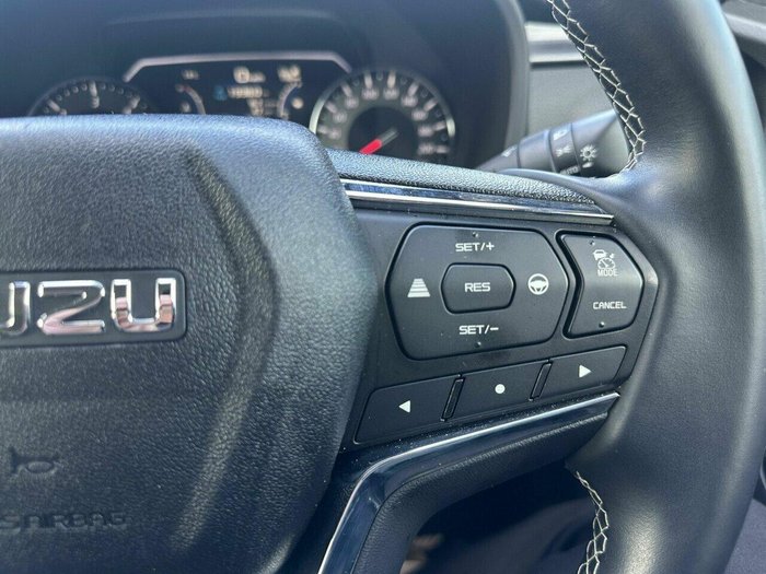 2023 Isuzu MU-X LS-T