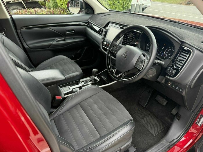 2020 Mitsubishi Outlander LS