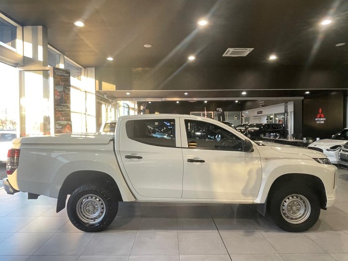 2021 Mitsubishi Triton GLX