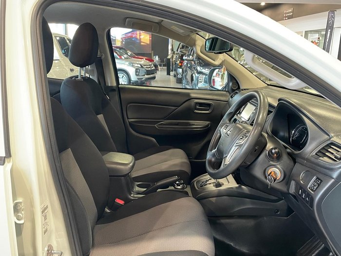 2021 Mitsubishi Triton GLX