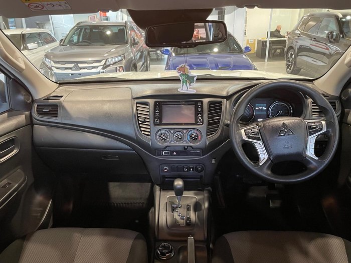2021 Mitsubishi Triton GLX