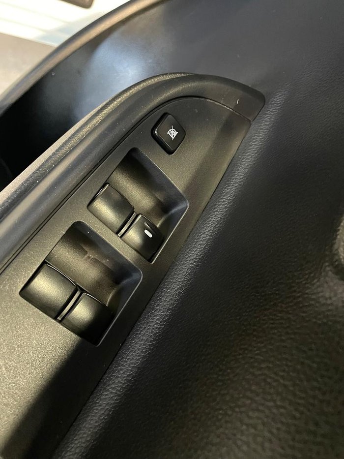 2021 Mitsubishi Triton GLX