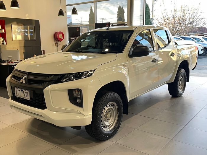 2021 Mitsubishi Triton GLX