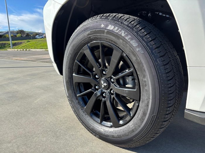 2019 Mitsubishi Pajero Sport Black Edition