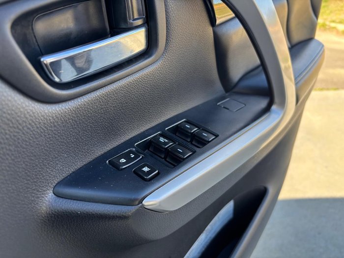 2019 Mitsubishi Pajero Sport Black Edition