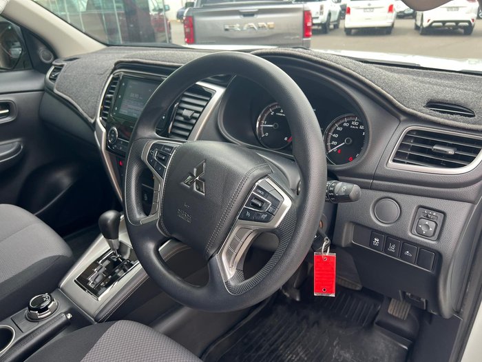 2022 Mitsubishi Triton GLX+