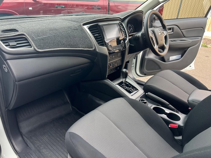 2022 Mitsubishi Triton GLX+