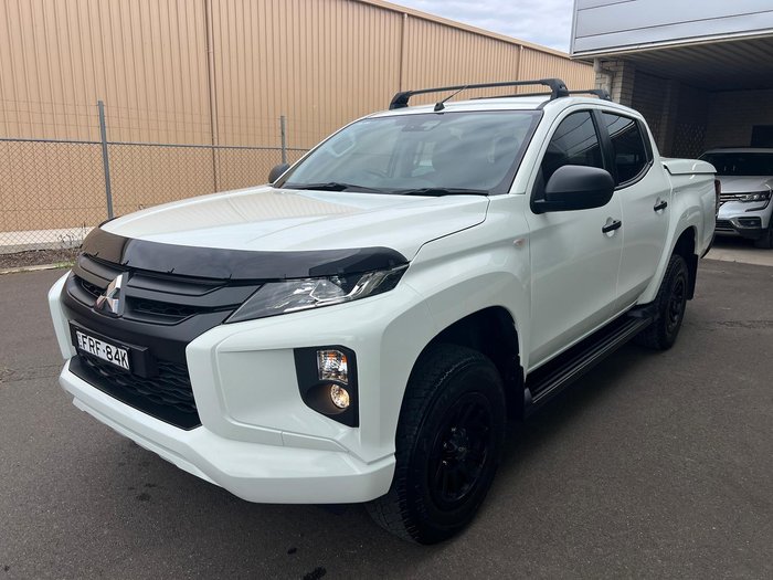 2022 Mitsubishi Triton GLX+