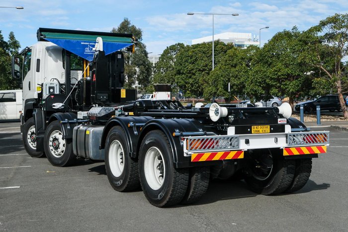 2025 Isuzu Fyh FYH300-350 Auto