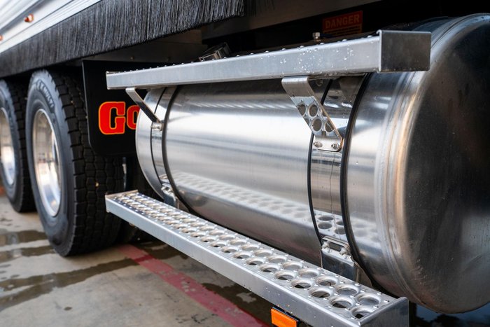 2024 Freightliner Cascadia 126 Tipper White