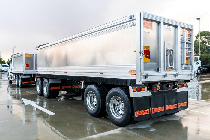 2024 Freightliner Cascadia 126 Tipper White