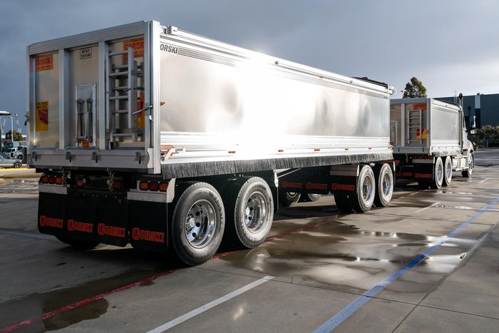 2024 Freightliner Cascadia 126 Tipper White