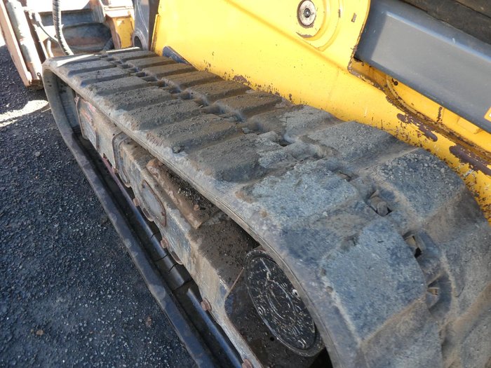 2023 John Deere 333G YELLOW