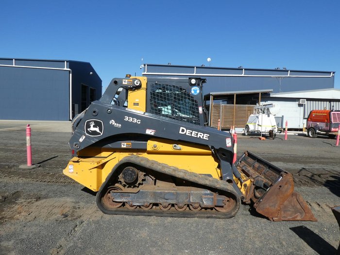 2023 John Deere 333G YELLOW