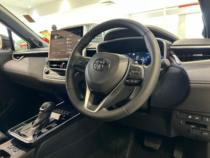 2025 Toyota Corolla Cross Atmos MXGH15R 4X4 On Demand Stunning Silver