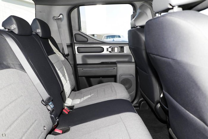 2025 Kia Tasman SX TK MY26 4X4 Dual Range Clear White