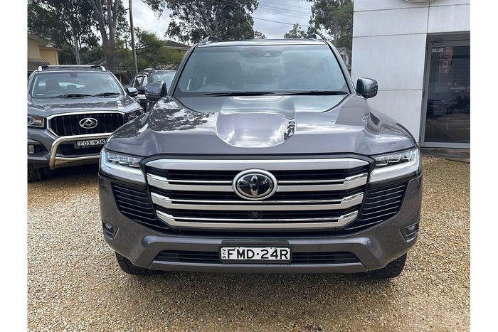 2024 Toyota Landcruiser VX