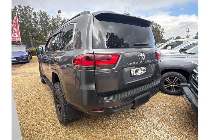 2024 Toyota Landcruiser VX