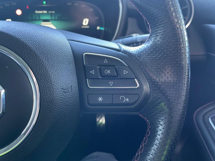 2021 MG HS PHEV Essence
