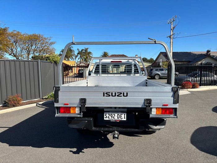 2024 Isuzu D-MAX SX High Ride MY24 4x2 Mineral White
