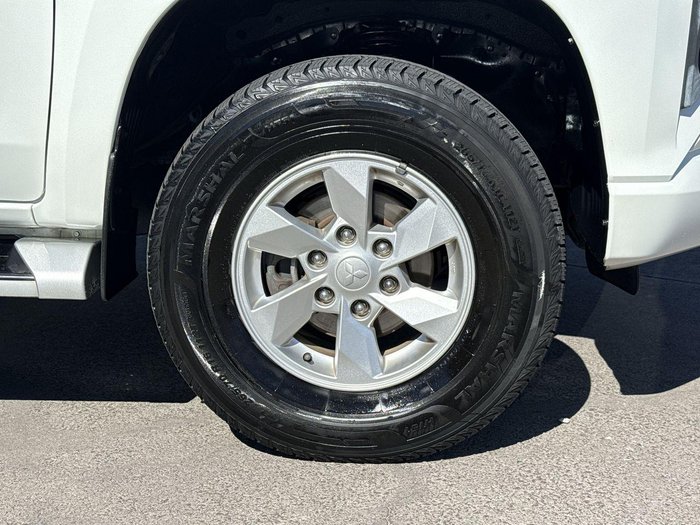 2019 Mitsubishi Triton GLX+