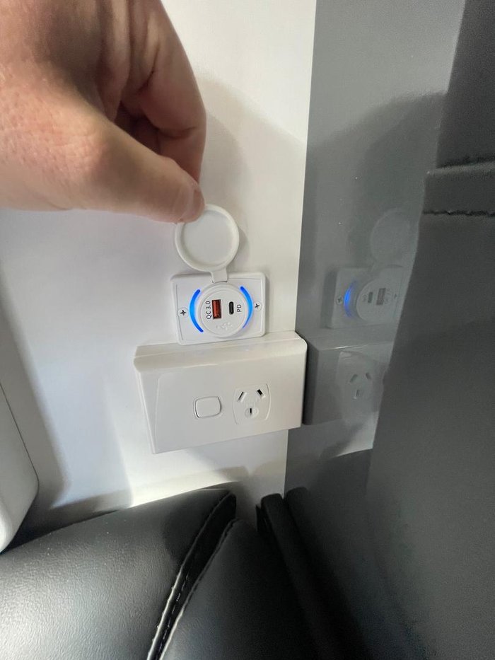 2024 Millard Mflow 19'6 Cd Side Club Double Bunk Caravan