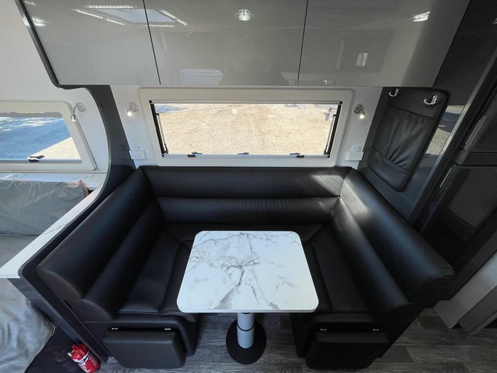 2024 Millard Mflow 19'6 Cd Side Club Double Bunk Caravan