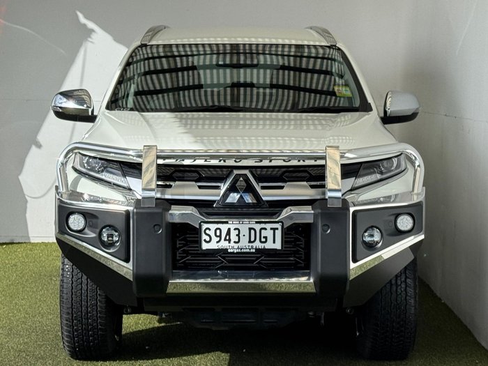 2024 Mitsubishi Pajero Sport GLS