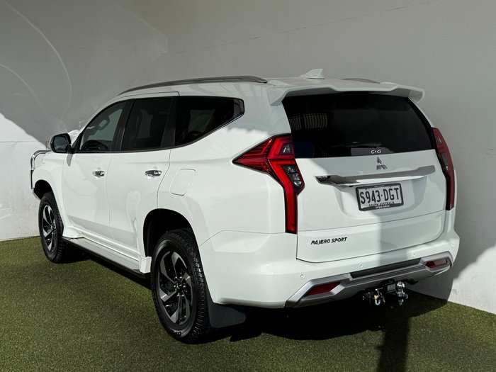 2024 Mitsubishi Pajero Sport GLS