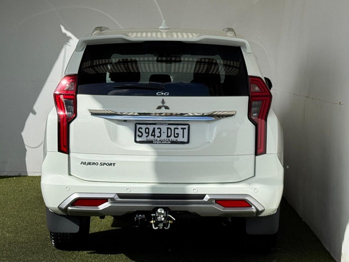 2024 Mitsubishi Pajero Sport GLS