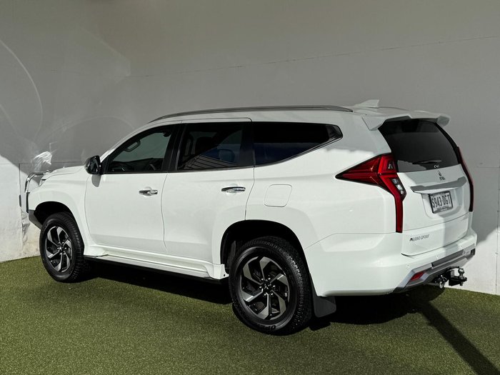 2024 Mitsubishi Pajero Sport GLS