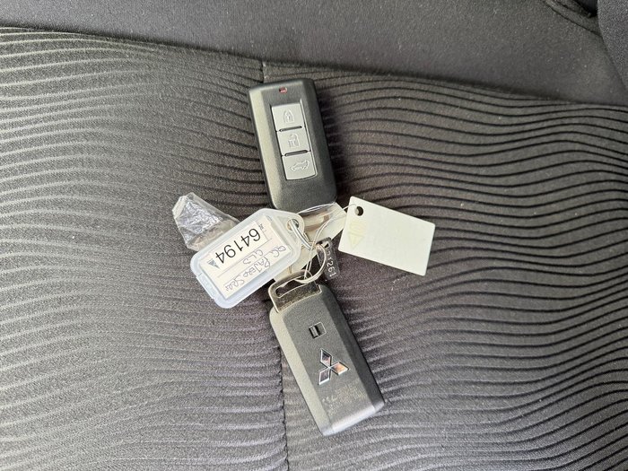 2024 Mitsubishi Pajero Sport GLS